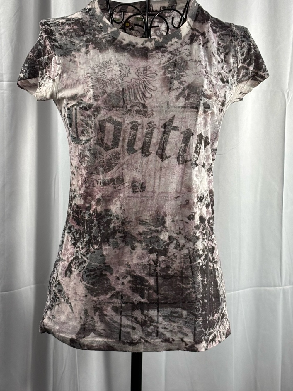 Graphic Short Sleeve burnout Tee in Pink and Gray